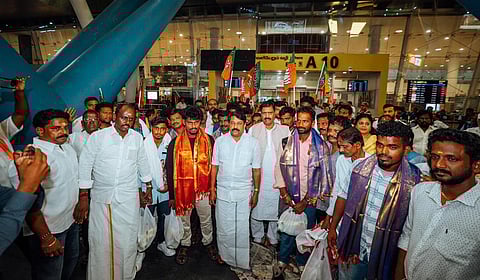 மத்திய வெளியுறவு துறை அமைச்சக முயற்சியால் ஈரானில் சிக்கிய 15 தமிழக மீனவர்கள் மீட்கப்பட்டனர்