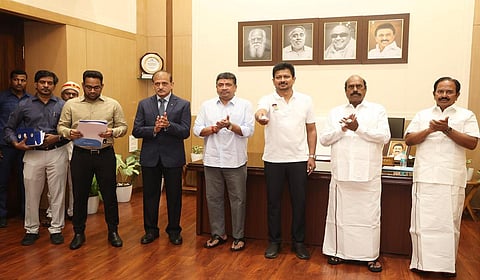 மதுரை, கோவை, சேலம் மாவட்டங்களில் விளையாட்டு கட்டமைப்பை மேம்படுத்த ரூ.64 கோடியில் பணிகள் தொடக்கம்: உதயநிதி அடிக்கல் நாட்டினார்