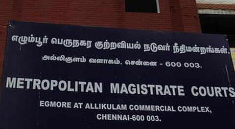 ரூ.50 லட்சம் மோசடி: ஓய்வுபெற்ற ஐஏஎஸ் அதிகாரிக்கு 2 ஆண்டு சிறை