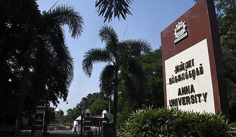 141 பொறி​யியல் கல்​லூரி​களுக்கு அண்ணா பல்​கலை. நோட்டீஸ்