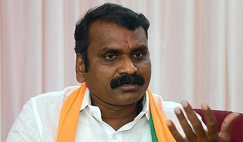 எஸ்சி மாணவர் விடுதிகளில் அடிப்படை வசதிகளை மேம்படுத்த வேண்டும்: எல்.முருகன் வலியுறுத்தல்