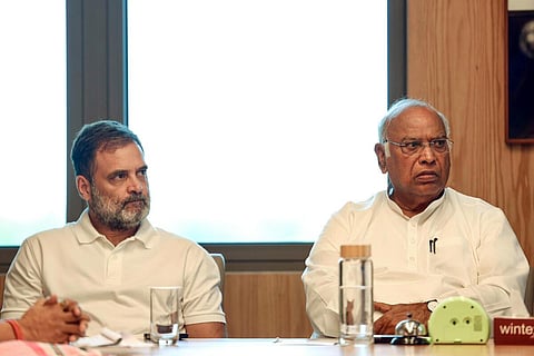 ஜம்மு காஷ்மீருக்கு மாநில அந்தஸ்து வழங்க வேண்டும்: பிரதமர் மோடிக்கு ராகுல், கார்கே கடிதம்