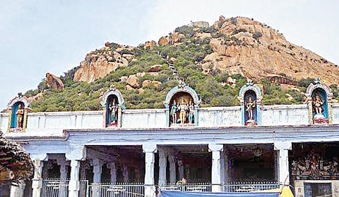 நினைத்ததை நிறைவேற்றும் கரூர் ரத்னகிரீஸ்வரர்