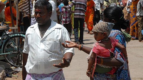 குழந்தையுடன் பிச்சையெடுக்கும் நபர்களிடம் டிஎன்ஏ பரிசோதனை: பஞ்சாப் மாநில அரசு உத்தரவு