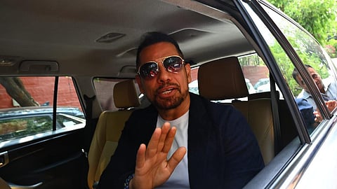 குருகிராம் நில விவகார வழக்கில் ராபர்ட் வதேரா மீது அமலாக்க துறை குற்றப்பத்திரிகை தாக்கல்