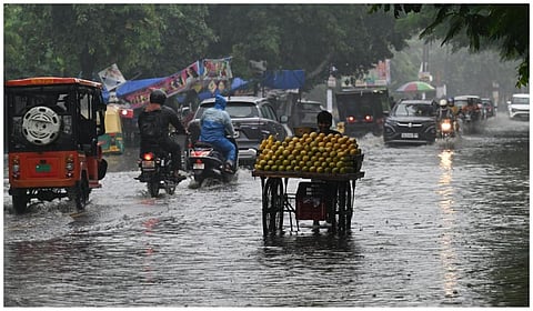 நீலகிரி, தேனி, தென்காசி, கோவை மாவட்டங்களுக்கு கனமழை வாய்ப்பு!