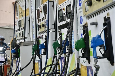 பெட்ரோல், டீசல் விலை உயரும் ஆபத்து!