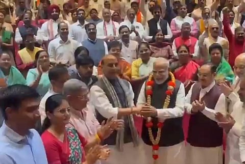 ஆபரேஷன் சிந்தூர் வெற்றிக்காக என்டிஏ எம்பிக்கள் கூட்டத்தில் பிரதமர் மோடிக்கு பாராட்டு