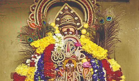 சேலம் கோட்டை பெரிய மாரியம்மன் | ஆடி மாதமும் அம்மன் திருவருளும்