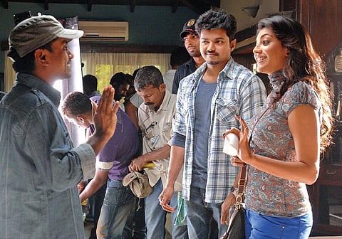 ஐ யம் வெயிட்டிங்.. என்பது விஜய் ஸ்டைல்! | ப்ரியமுடன் விஜய் 36