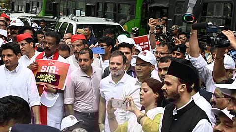 தேர்தல் ஆணையம் நோக்கி பேரணி; ராகுல் காந்தி உட்பட இண்டியா கூட்டணி எம்.பிக்கள் கைது!