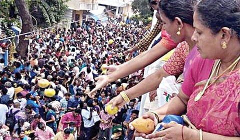 தெய்வப் பிறவி காரைக்கால் அம்மையார்