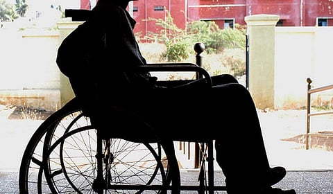 8 மாதங்களாக மாற்றுத்திறனாளி உள்ளிட்டோருக்கான உதவித்தொகைக்கு ஒப்புதல் கொடுப்பது நிறுத்திவைப்பு