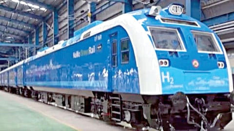 இந்தியாவின் முதல் ஹைட்ரஜன் ரயில் சோதனைகளில் தேர்ச்சி