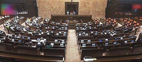 பதவி பறிப்பு மசோதாவை கூட்டுக் குழுவுக்கு அனுப்பும் தீர்மானம் நிறைவேற்றம்