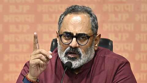 இந்துக்களை அவமதிக்கும் பினராயி விஜயனும் ஸ்டாலினும் ஐயப்ப சங்கமத்தில் பங்கேற்பதா? - பாஜக கண்டனம்