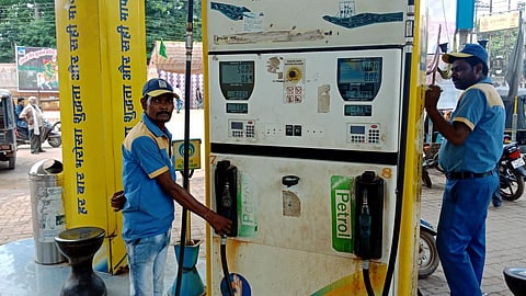 20% எத்தனால் கலந்த பெட்ரோலுக்கு எதிரான மனுவை தள்ளுபடி செய்தது உச்ச நீதிமன்றம்