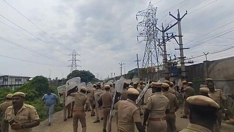 காட்டுப்பள்ளியில் போலீஸார் மீது கல் வீச்சு சம்பவம்: வடமாநில தொழிலாளர்கள் 29 பேர் சிறையில் அடைப்பு