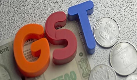 ஜிஎஸ்டி விகிதம் குறைப்பு: அரசியல் தலைவர்களின் வரவேற்பும், விமர்சனமும்