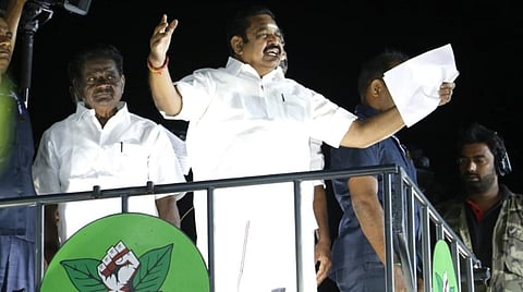 ஆண்டிபட்டியில் நேற்று இரவு நடைபெற்ற பிரச்சார கூட்டத்தில் பேசிய அதிமுக பொதுச் செயலாளர் பழனிசாமி.