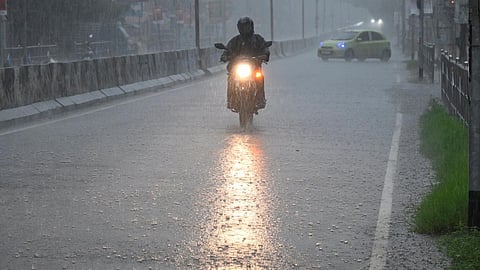 தமிழகத்தில் டெல்டா உள்ளிட்ட 7 மாவட்டங்களில் நாளை கனமழைக்கு வாய்ப்பு