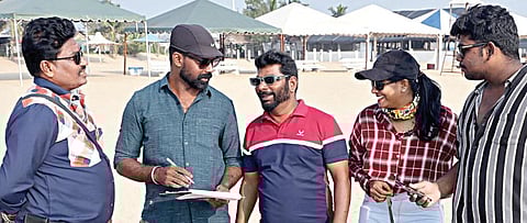 சைக்கோ த்ரில்லர் கதையில் ‘இரவின் விழிகள்’