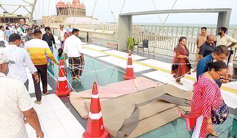 கன்னியாகுமரி கண்ணாடி பாலம் விரிசல் சரிசெய்யப்பட்டுவிட்டது: அமைச்சர் தகவல்