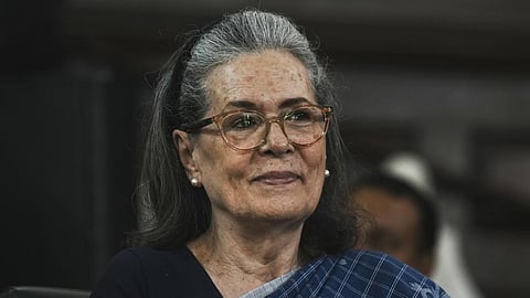 வாக்காளர் பட்டியலில் பெயர்: சோனியாவுக்கு எதிரான வழக்கு டெல்லி நீதிமன்றத்தில் தள்ளுபடி