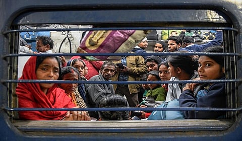 ரயில்களில் ஒழுங்கீனங்களுக்கு இடம் இல்லை!