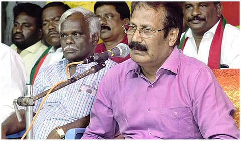 தினகரன், ஓபிஎஸ், சசிகலாவை எதிர்கொள்ள முடியாமல் பழனிசாமி திணறுகிறார்: கிருஷ்ணசாமி