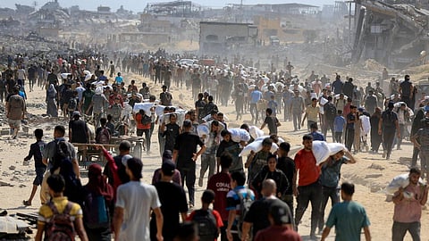 இஸ்ரேல் ராணுவம் புதிய மிரட்டல்: அச்சத்துடன் வெளியேறும் காசா மக்கள் - நடப்பது என்ன?