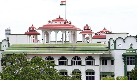 தமிழகத்தில் வக்பு வாரியம் கலைப்பு: உயர் நீதிமன்றத்தில் அரசு தகவல்