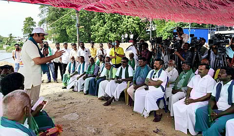 விவசாயிகளை சந்தித்து கலந்துரையாடிய அன்புமணி ராமதாஸ்