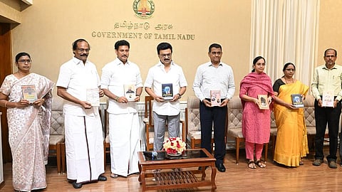 பாடநூல் கழகம் சார்பில் 26 நூல்கள் வெளியிட்டார் ஸ்டாலின்: ரூ.39 கோடியில் 146 நூலக கட்டிடங்கள் திறப்பு