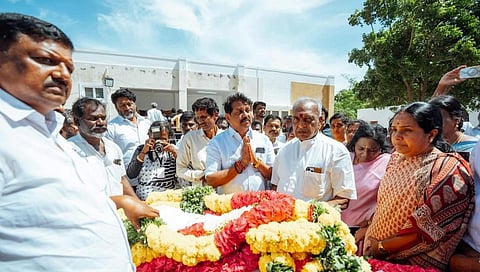 “பாதுகாப்பை உறுதி செய்வது மாநில அரசின் பொறுப்பு” - கரூரில் வானதி சீனிவாசன் கருத்து