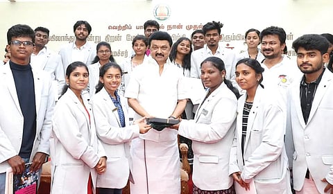 மாணவர்களை வெற்றியாளர்களாக்கும் ‘நான் முதல்வன்' திட்டம்