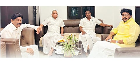 சாமிகள் இல்லாத புதிய அணி... புதுச்சேரி அரசியலில் புதிய ஏற்பாடு!