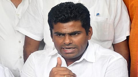 அண்ணாமலை திடீர் டெல்லி பயணம்