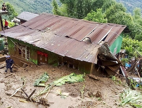 டார்ஜிலிங்கில் கனமழையால் நிலச்சரிவு: 9 பேர் பலி - மீட்புப் பணியில் என்டிஆர்எஃப்!