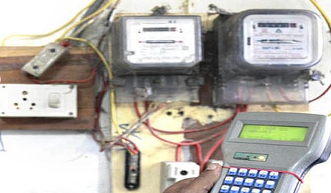 வீட்டு இணைப்புக்கு ரூ.8 லட்சம் மின் கட்டணம்: குடும்பத்தினருக்கு ‘ஷாக்’ கொடுத்த மின்வாரியம்