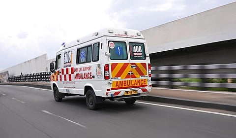 தீபாவளி பண்டிகையை முன்னிட்டு ஆம்புலன்ஸ் சேவை சார்பில் முன்னெச்சரிக்கை நடவடிக்கை