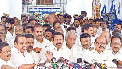 சட்டப்பேரவை கூட்டத்திலிருந்து வெளிநடப்பு செய்த எதிர்க்கட்சித் தலைவர் பழனிசாமி செய்தியாளர்களிடம்  பேசினார்.