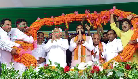 நிதிஷ் குமார் வேட்பாளர் பட்டியலில் ஓபிசி 37, உயர் சமூகத்தினர் 22 பேருக்கு வாய்ப்பு