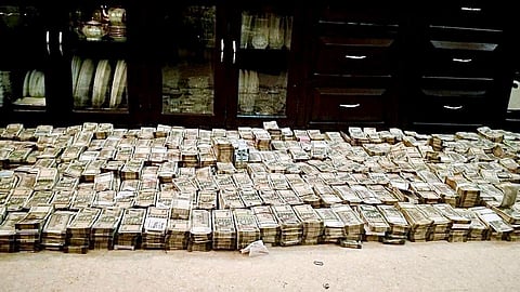 பஞ்சாப் டிஐஜி ஹர்சரண் சிங் புல்லருக்கு சொந்தமான இடங்களில் இருந்து கைப்பற்றப்பட்ட பணம்