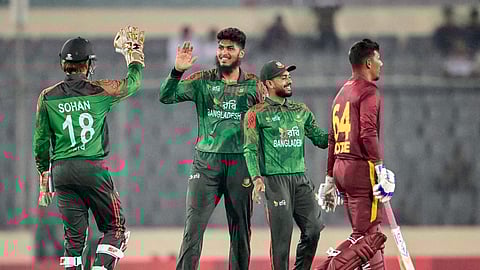 மேற்கு இந்தியத் தீவுகள் அணி உடனான ஒருநாள் தொடரை வென்றது வங்கதேசம்