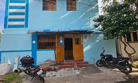 திண்டுக்கல்லில் லஞ்ச ஒழிப்புத்துறை போலீஸார் சோதனை நடத்திய செல்வசேகரன் வீடு.