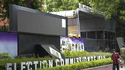 தமிழகம் உள்ளிட்ட மாநிலங்களில் சிறப்பு தீவிர வாக்காளர் பட்டியல் திருத்தம் அடுத்த வாரம் தொடங்கும்: தேர்தல் ஆணையம் 