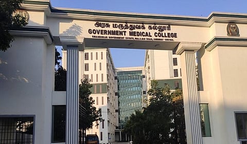 ஓமந்​தூ​ரார் மருத்​து​வ கல்​லூரி​யில் சான்​றிதழ் படிப்​பு​களுக்கு நவ.14 வரை விண்​ணப்​பிக்​கலாம்