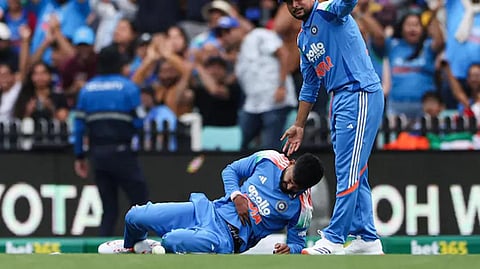 காயமடைந்த ஸ்ரேயஸ் ஐயருக்கு சிகிச்சை