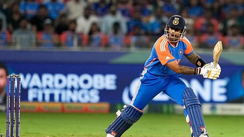 ஆஸ்​திரேலி​யா​வுடன் முதல் டி 20-ல் இன்று மோதல்: பார்​முக்கு திரும்​பும் முனைப்​பில் சூர்​யகு​மார் யாதவ்